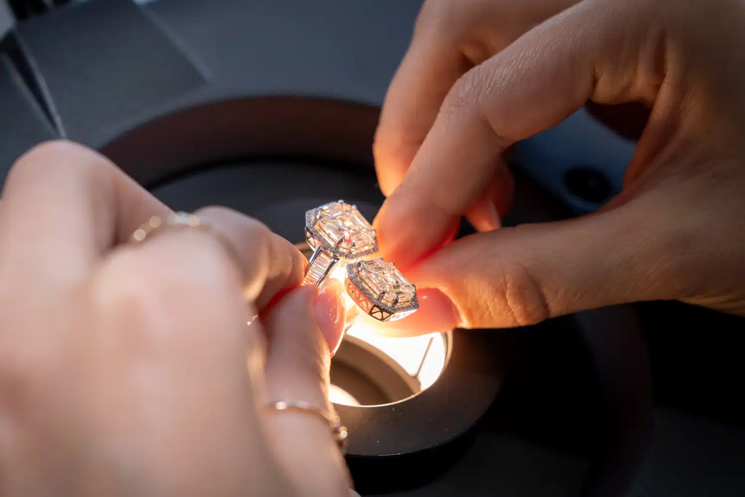 The Rapid Decline of Lab-Grown Diamond Prices: A depth Analysis for Buyers, Sellers, and Industry Stakeholders 💎
