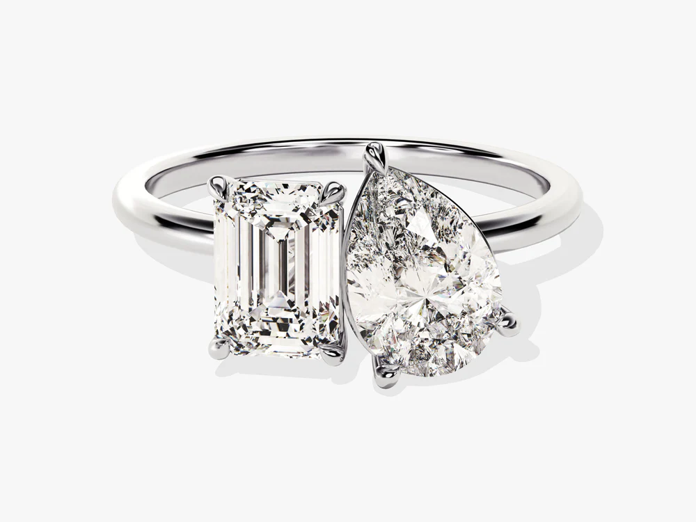 Emerald Pear Toi-Et Engagement Ring