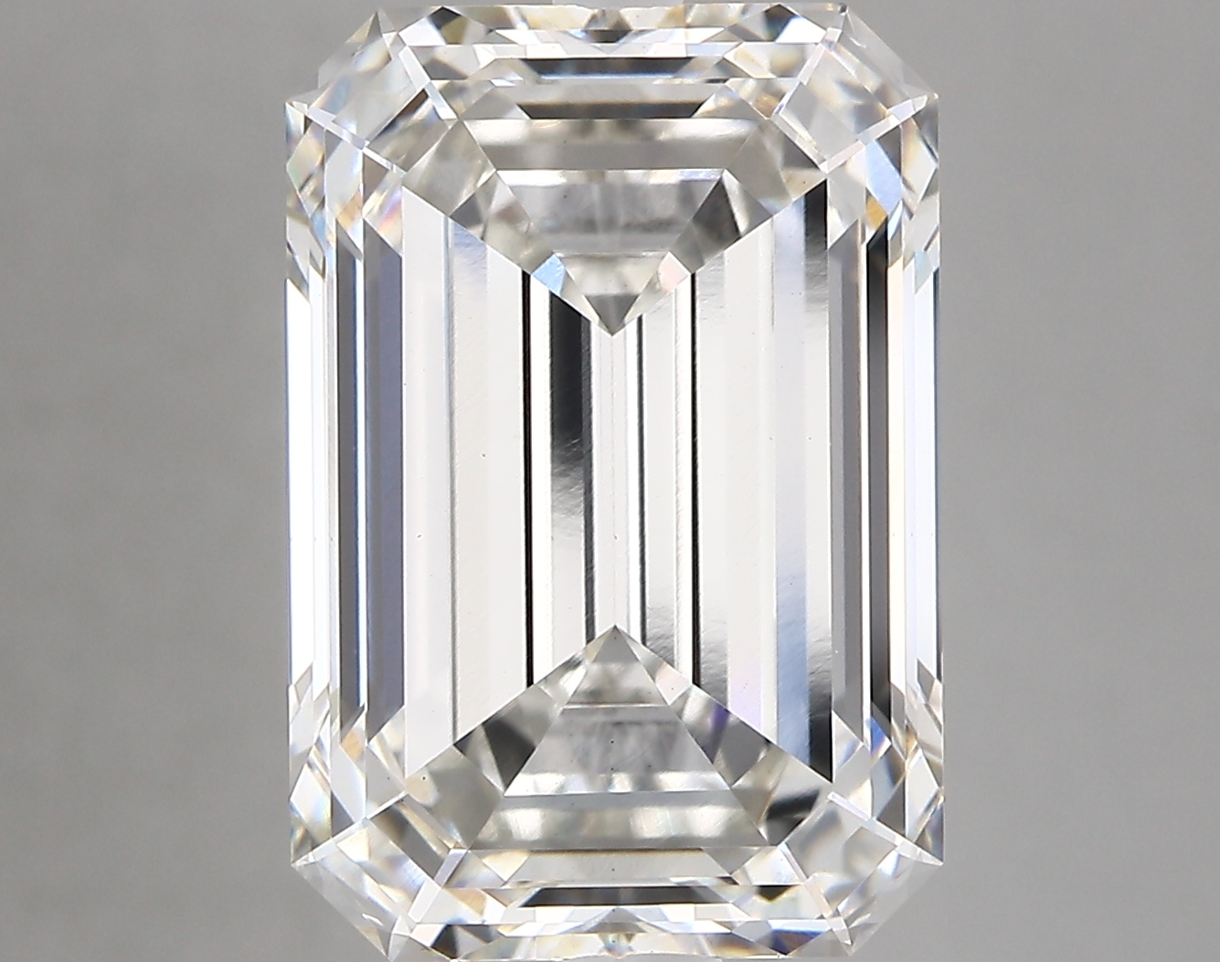9.04ct H VS1 Emerald (IGI)
