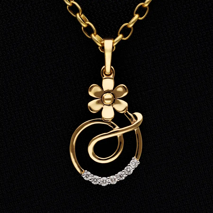 Lab Grown Diamond Blooming Flower Pendant