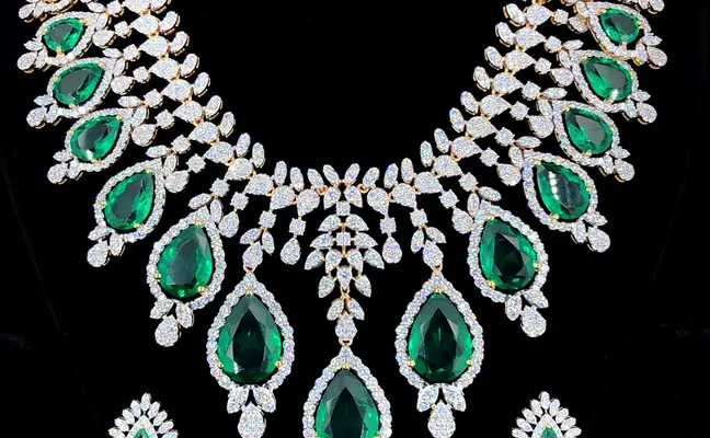 CaratX - The 100 Carat Royal Cascade Necklace