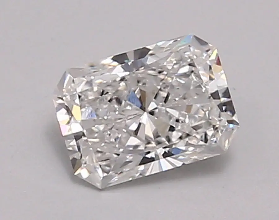 0.97ct D VVS2 Radiant (IGI)