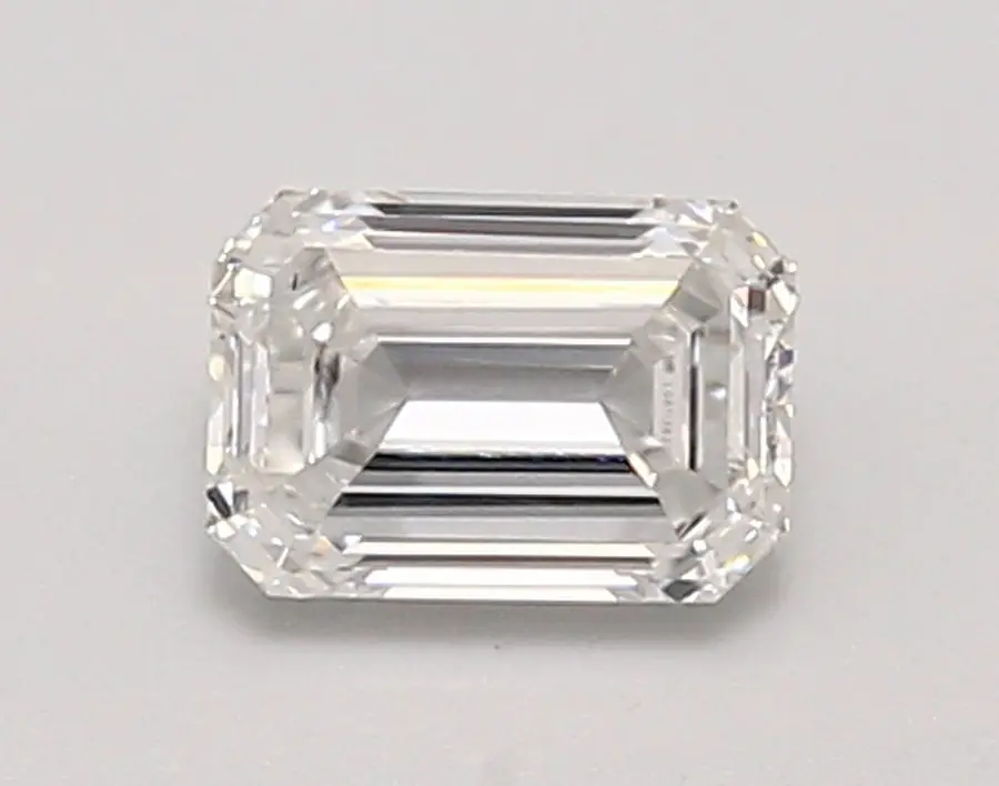 0.97ct E VS1 Emerald (IGI)