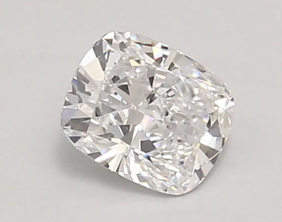 0.95ct D VVS2 Cushion (IGI)