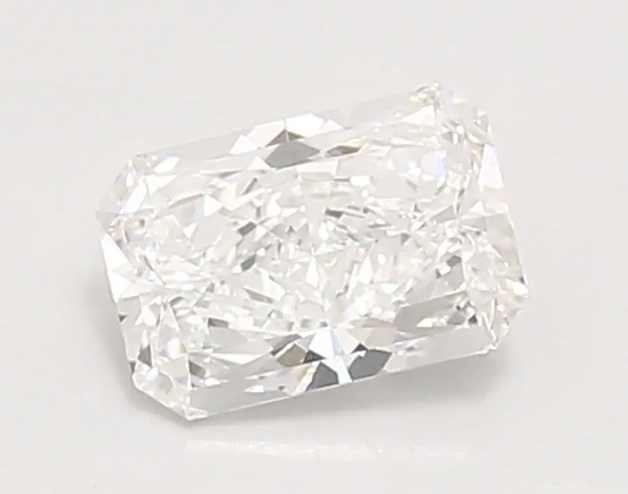 0.94ct E VVS1 Radiant (IGI)