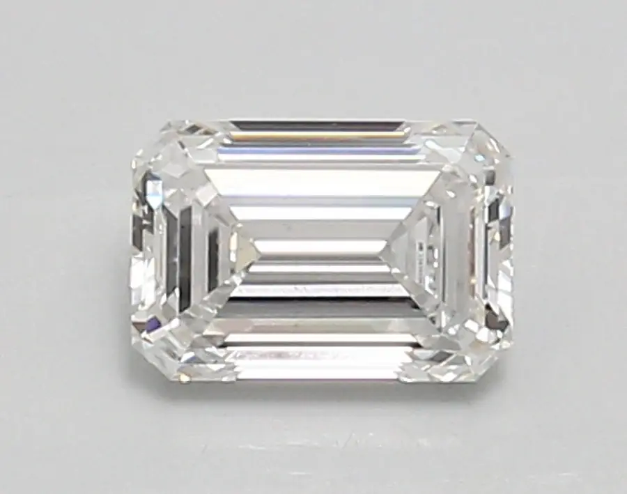 0.92ct E VS1 Emerald (IGI)