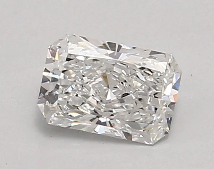 0.92ct E VVS1 Radiant (IGI)
