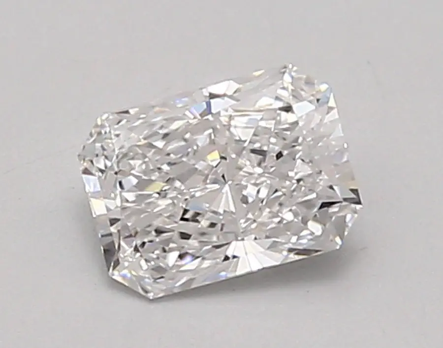 0.91ct D VVS2 Radiant (IGI)
