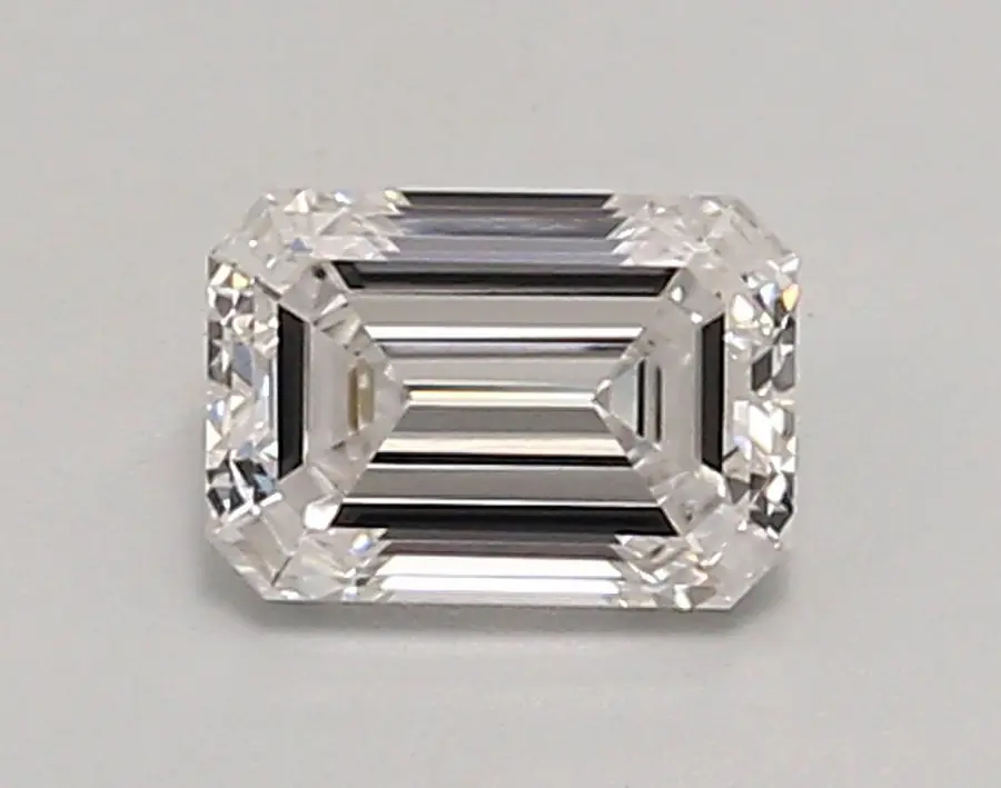 0.90ct F VVS1 Emerald (IGI)