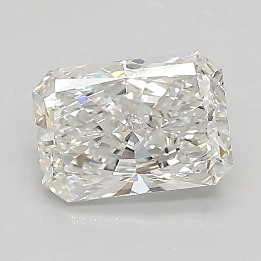 0.89ct F VVS1 Radiant (IGI)