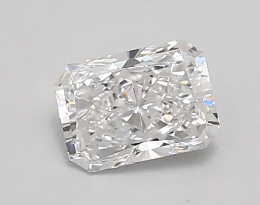 0.89ct D VVS2 Radiant (IGI)