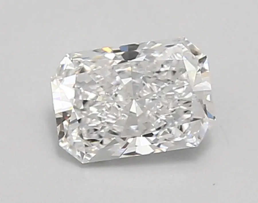 0.87ct E VVS2 Radiant (IGI)