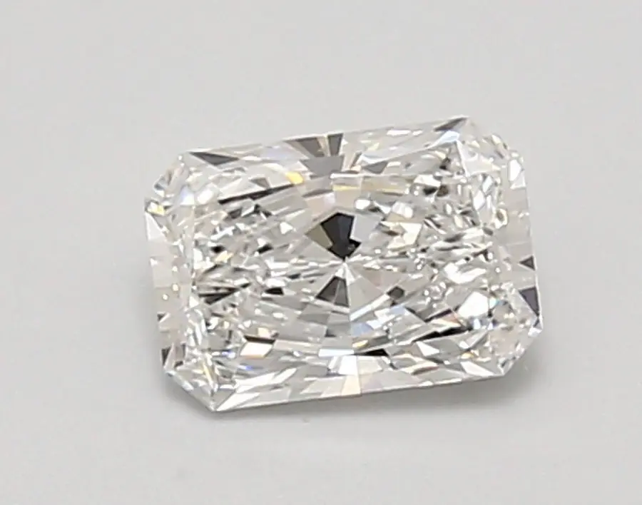 0.85ct E VVS2 Radiant (IGI)