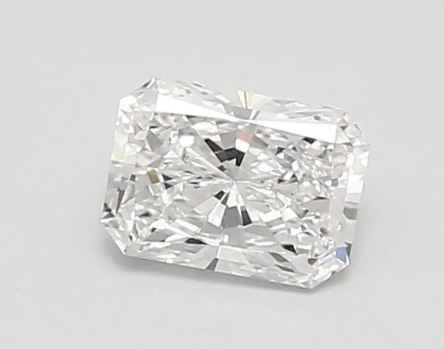 0.84ct D VVS2 Radiant (IGI)