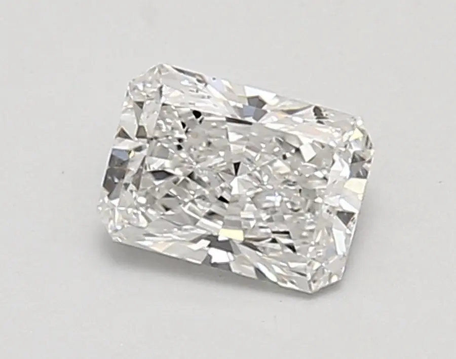 0.83ct E VS2 Radiant (IGI)