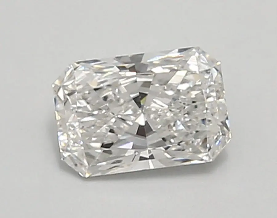 0.83ct E VVS2 Radiant (IGI)