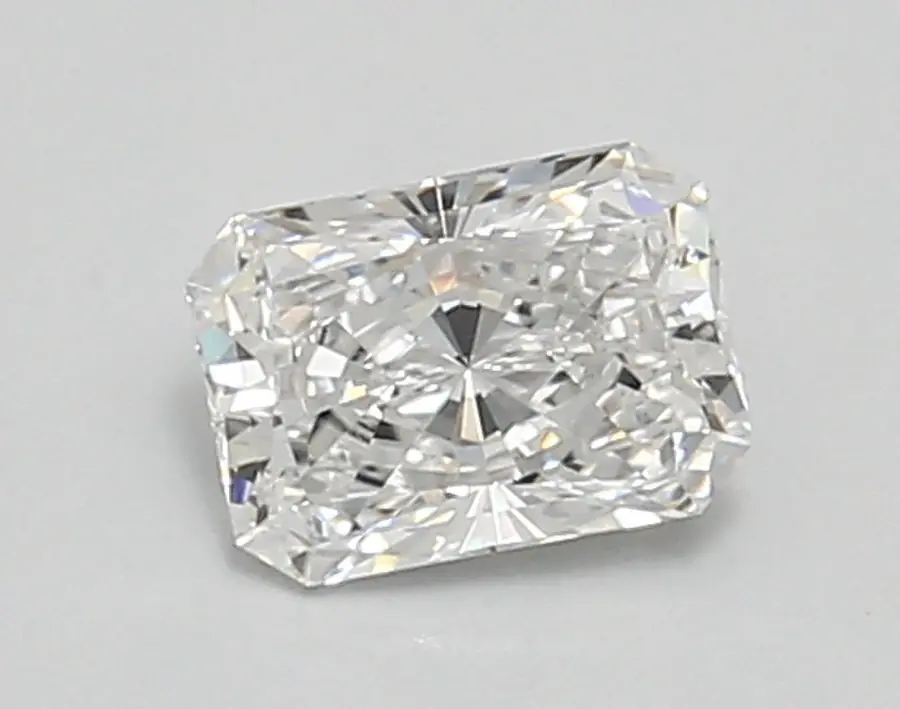 0.80ct E VVS1 Radiant (IGI)