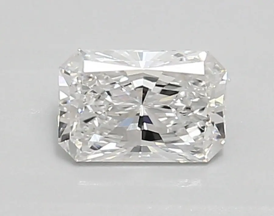 0.80ct E VVS1 Radiant (IGI)