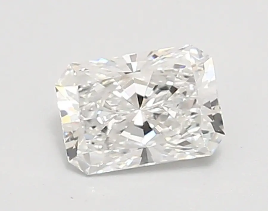 0.80ct E VVS2 Radiant (IGI)