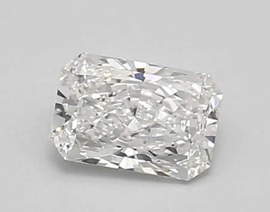 0.78ct F VVS2 Radiant (IGI)