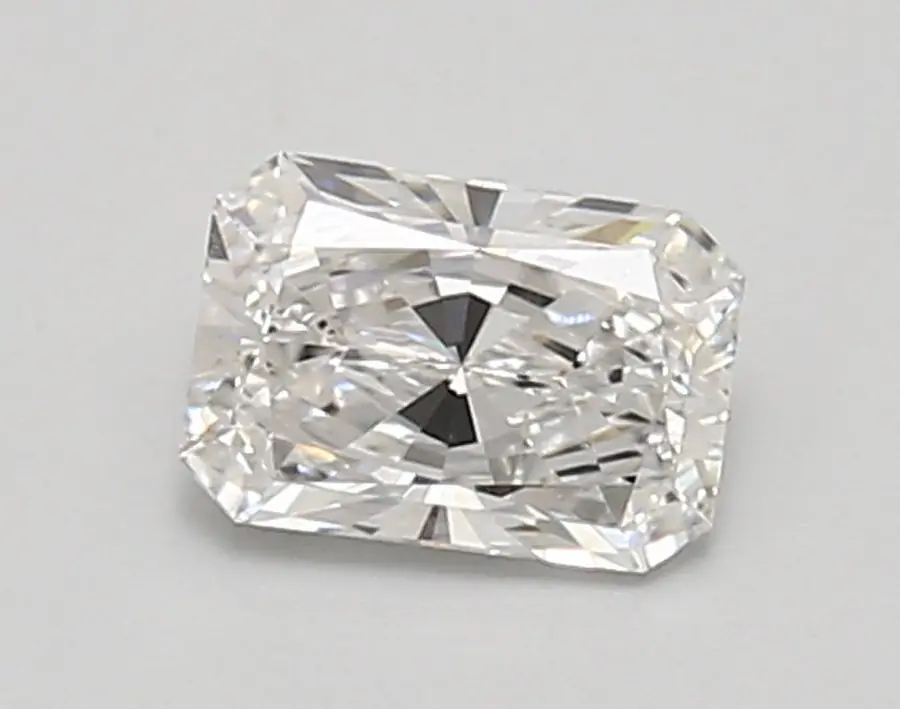 0.78ct E VVS1 Radiant (IGI)