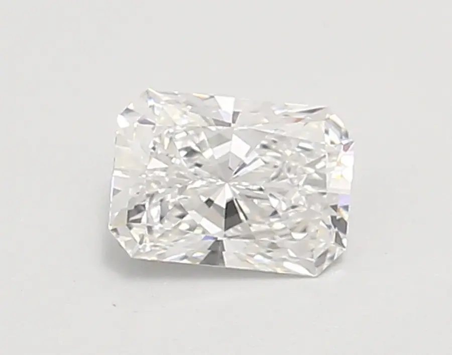 0.78ct D VVS2 Radiant (IGI)