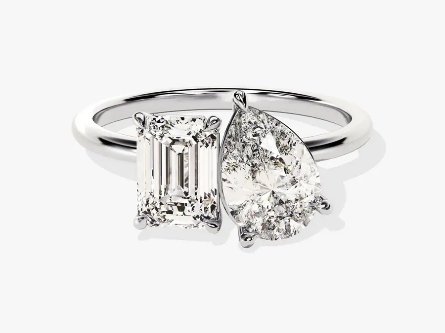 Emerald Pear Toi-Et Engagement Ring