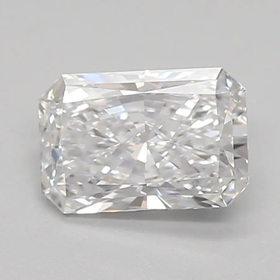 0.74ct E VVS2 Radiant (IGI)