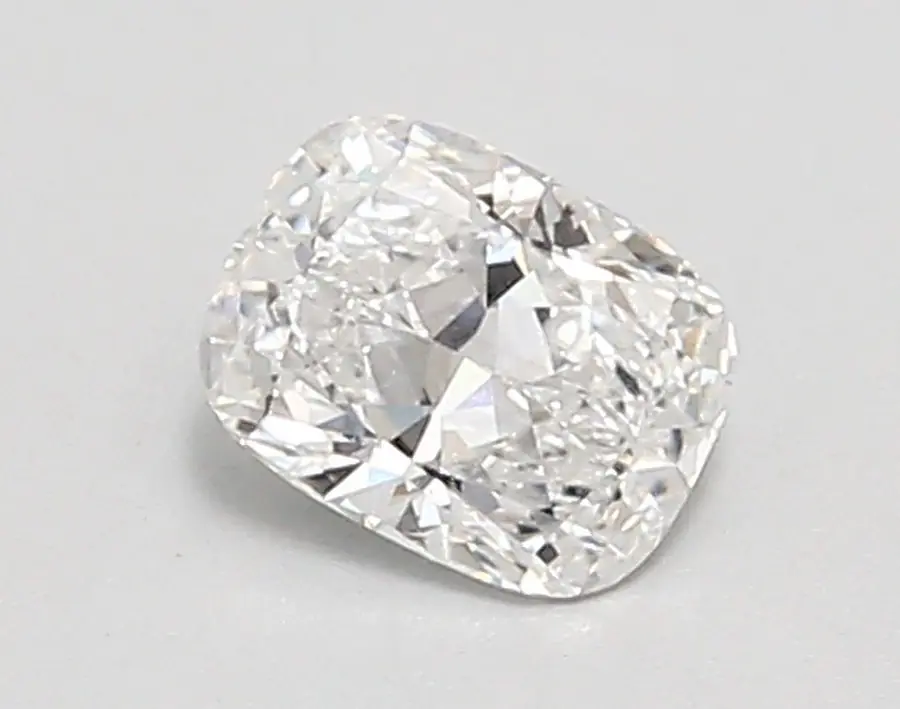 0.74ct E VVS2 Cushion (IGI)