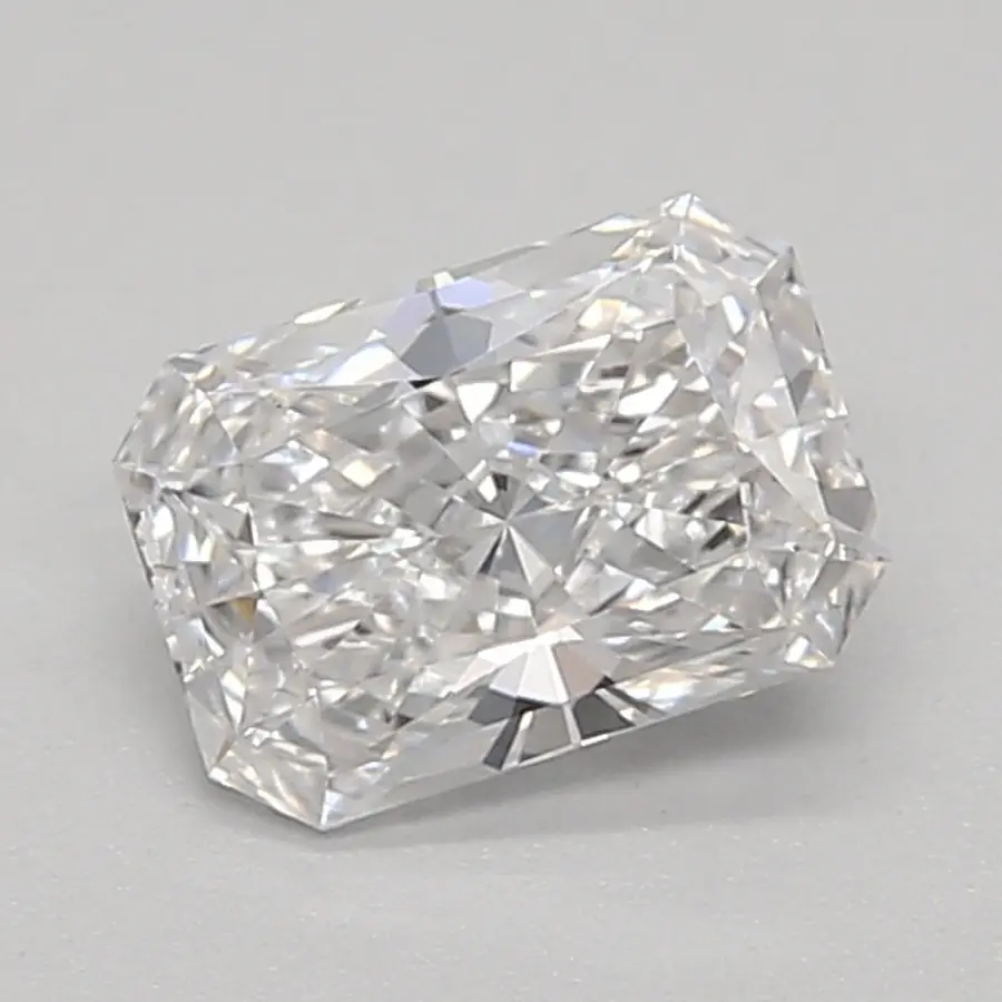 0.71ct E VVS2 Radiant (IGI)