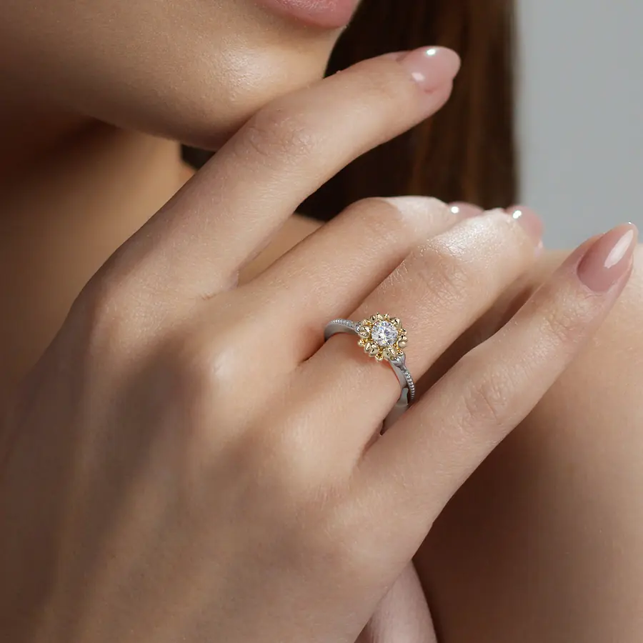 Uniqe Prong Sunnflower Engagement Ring