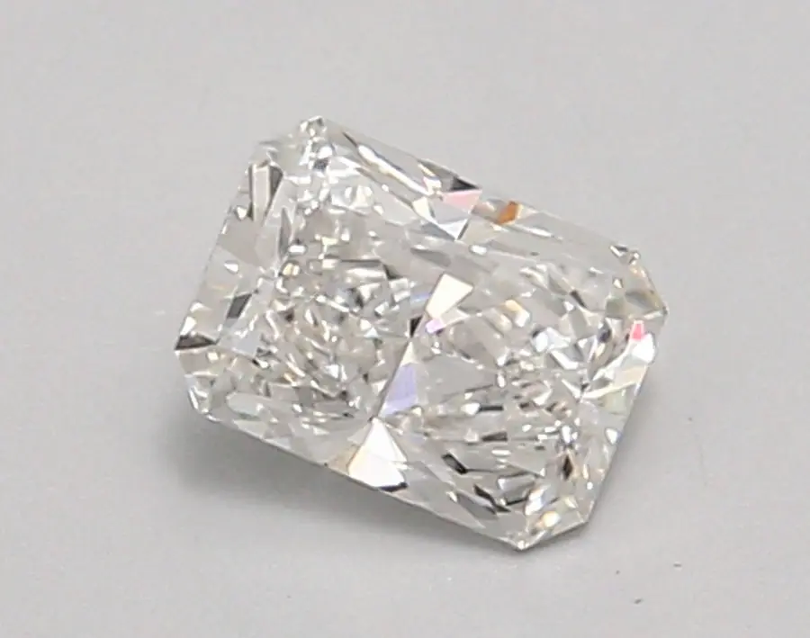 0.70ct F VVS1 Radiant (IGI)