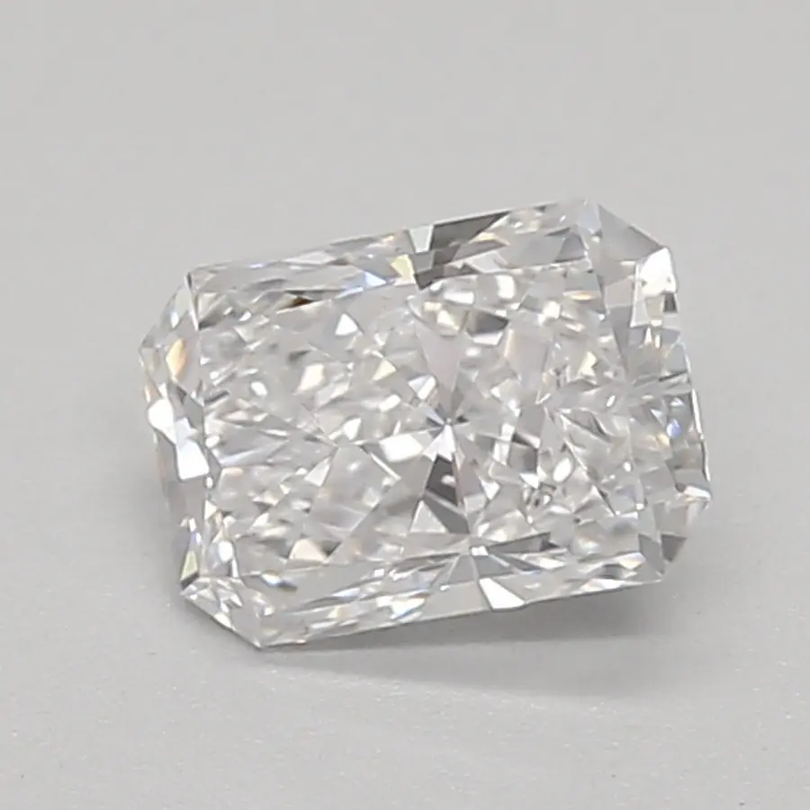 0.65ct E VVS2 Radiant (IGI)