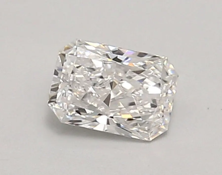 0.65ct D VVS2 Radiant (IGI)