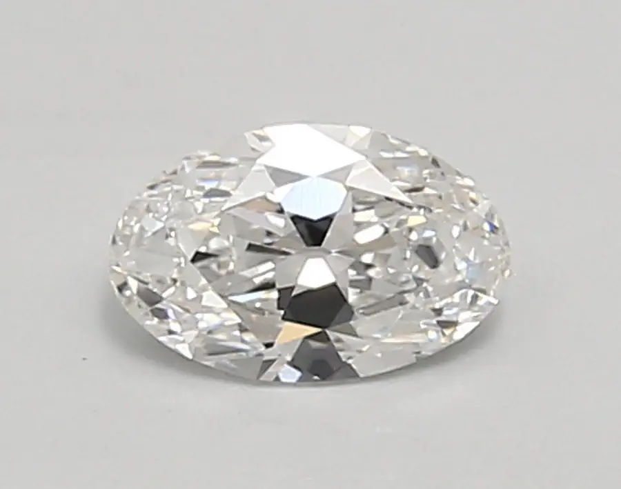 0.62ct E VVS2 Moval (IGI)