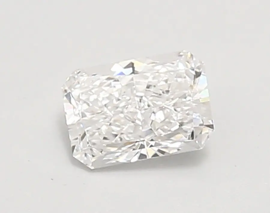 0.61ct D VVS2 Radiant (IGI)