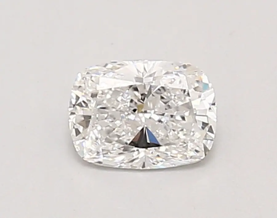 0.61ct D VVS2 Cushion (IGI)
