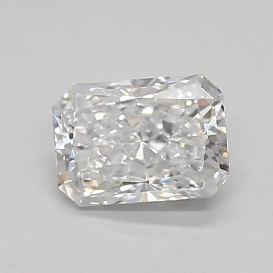 0.60ct E VVS2 Radiant (IGI)