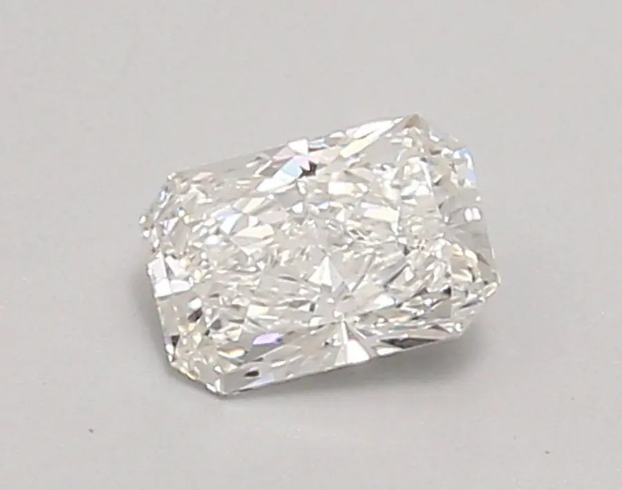 0.59ct E VS1 Radiant (IGI)