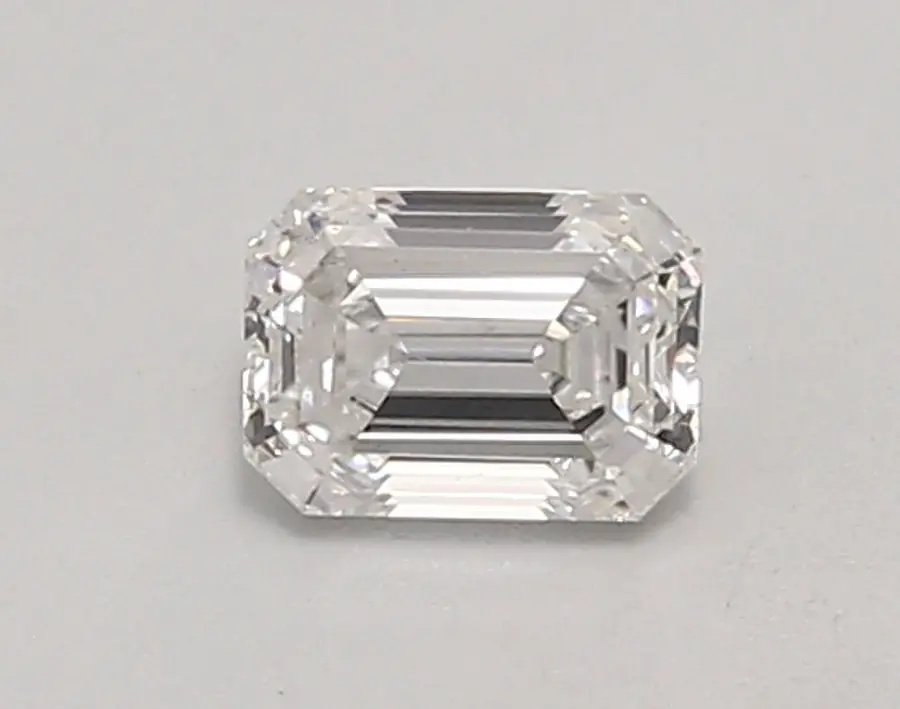 0.59ct E VS2 Emerald (IGI)