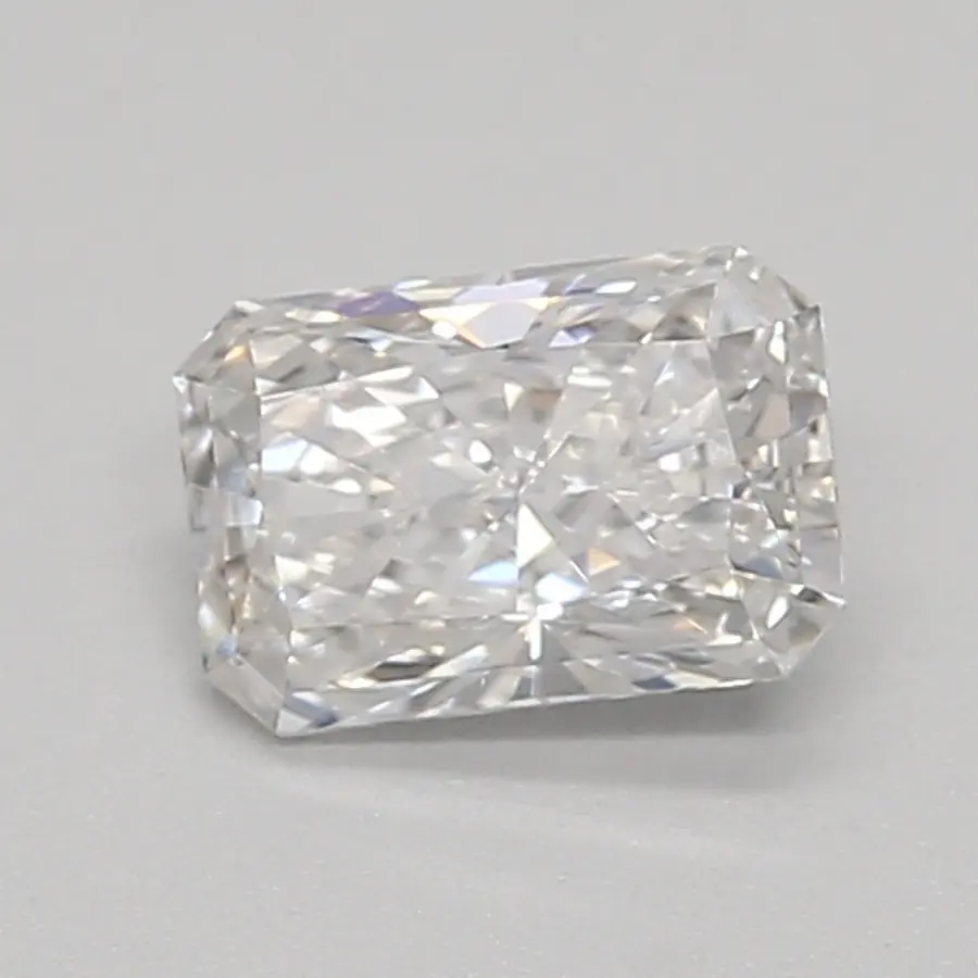 0.56ct E VVS2 Radiant (IGI)