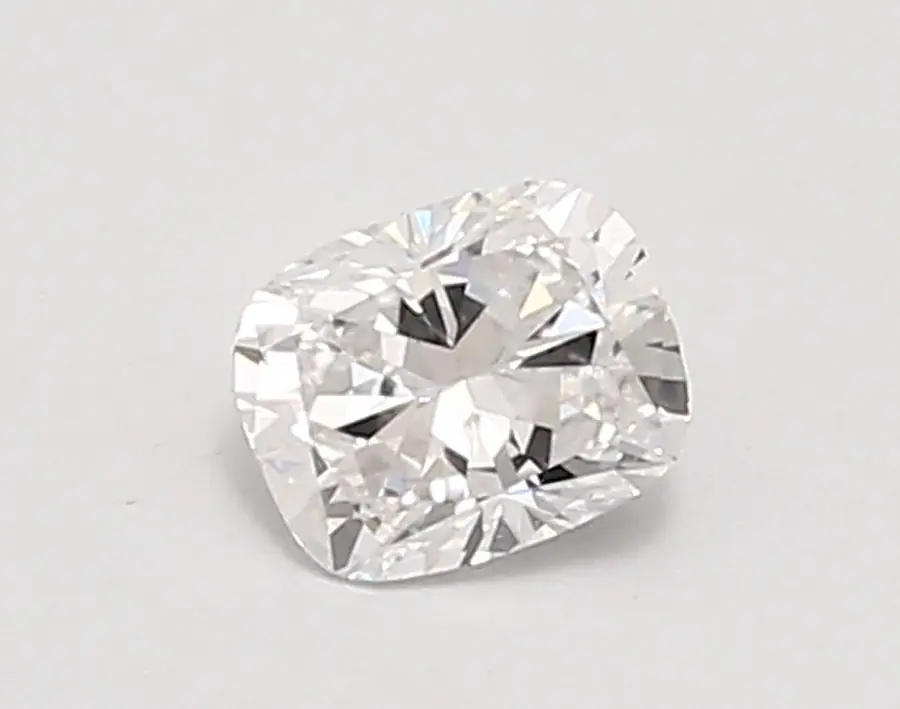 0.55ct E VVS1 Cushion (IGI)
