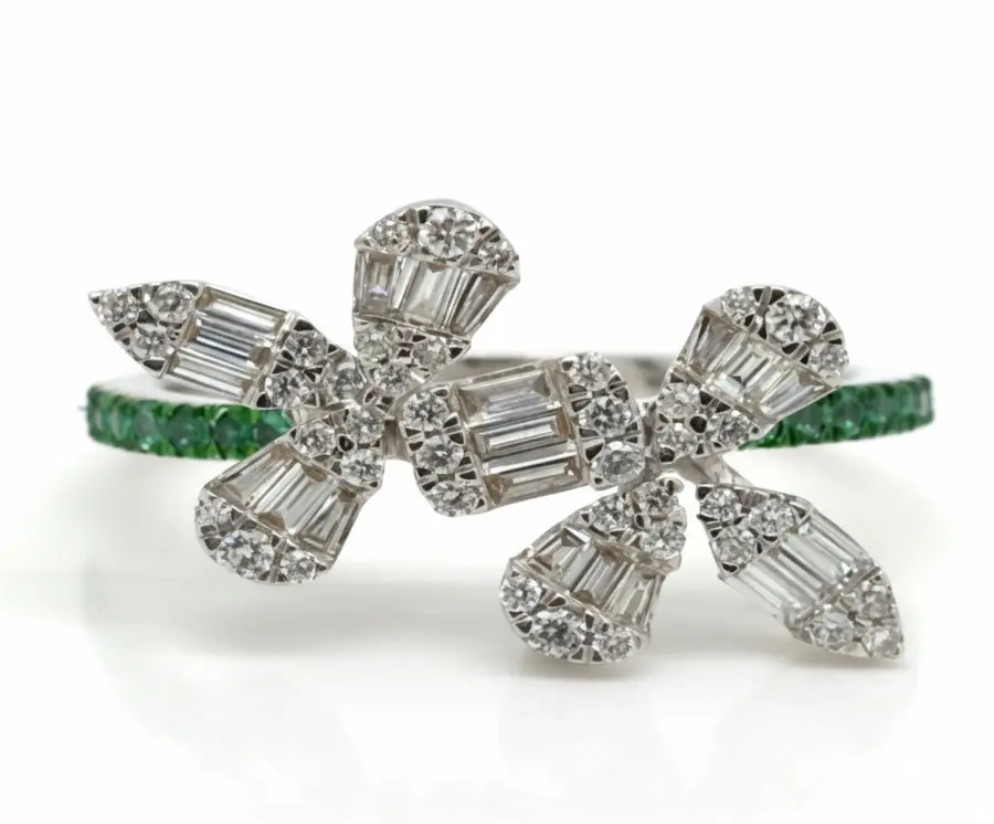 0.44 cts A Delicate Natural Diamond Ring in White Gold