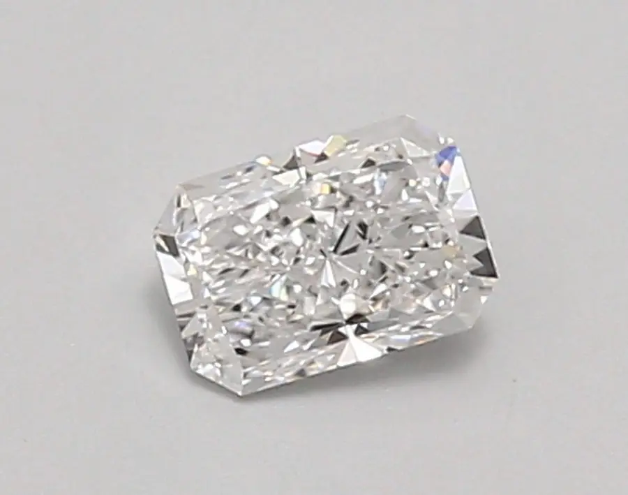 0.53ct D VVS2 Radiant (IGI)