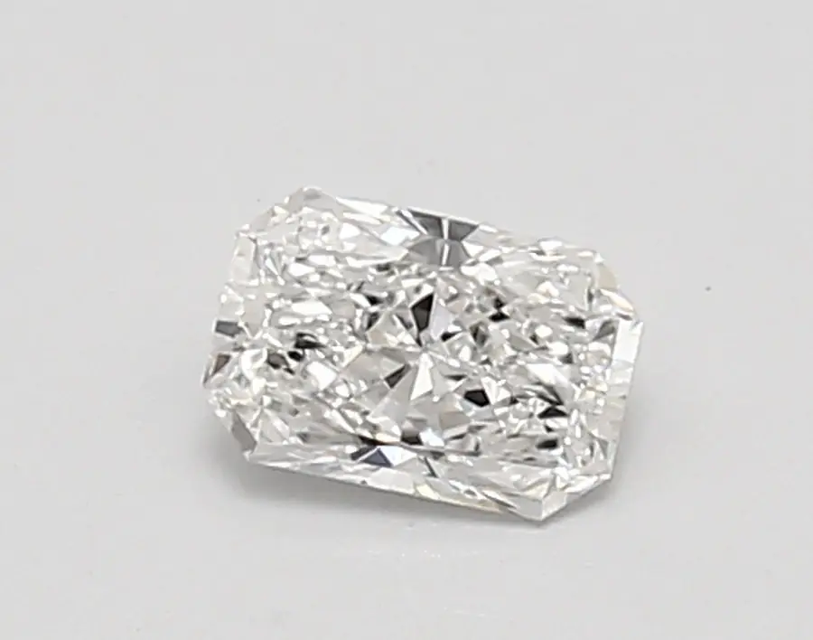 0.52ct E VVS1 Radiant (IGI)