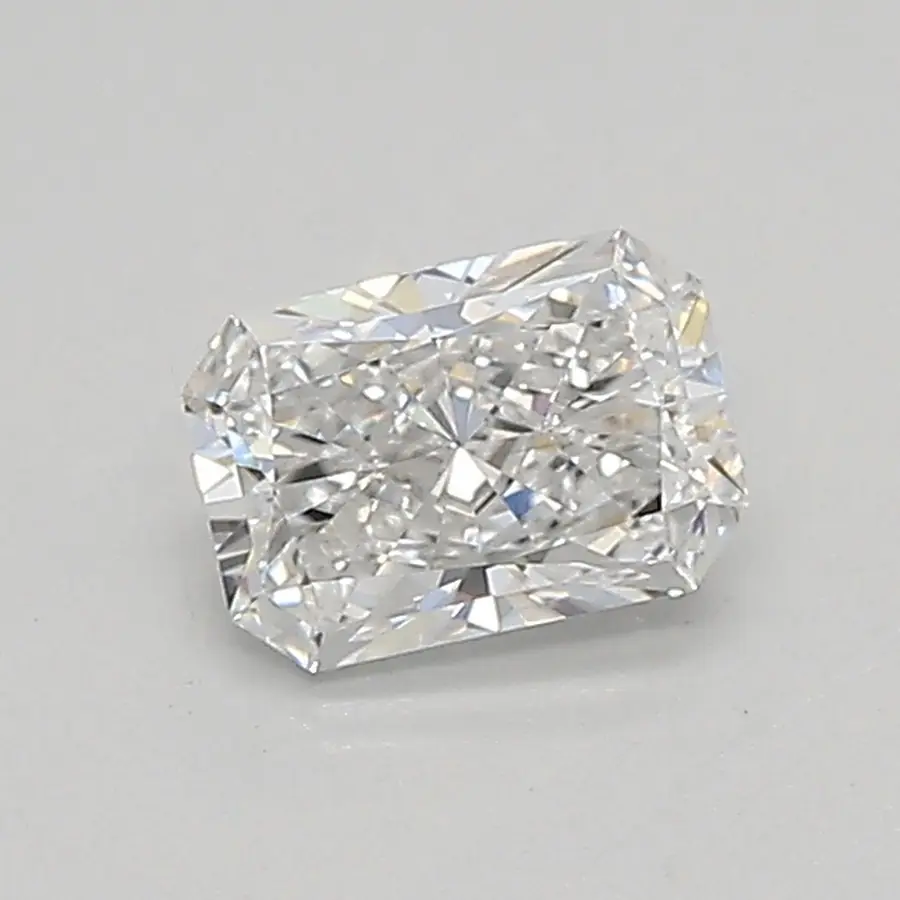 0.46ct E VVS2 Radiant (IGI)