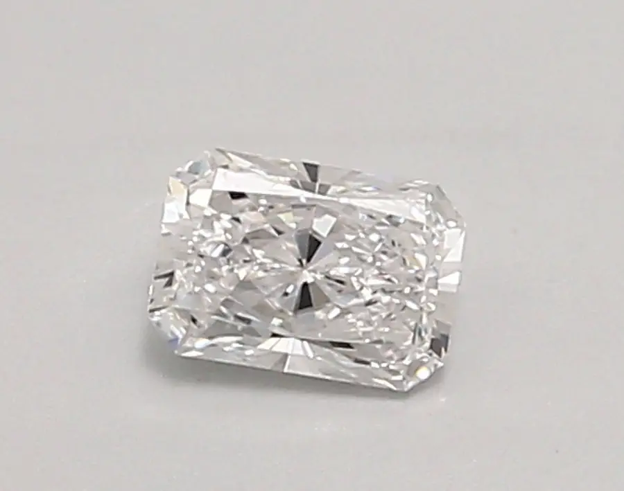 0.45ct D VVS1 Radiant (IGI)