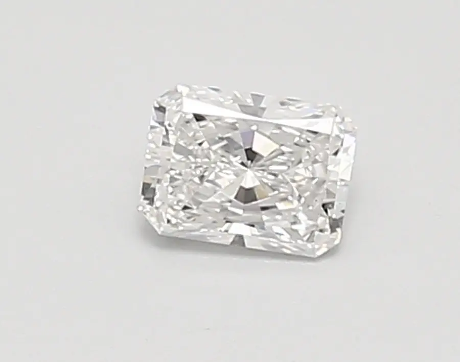 0.44ct E VS1 Radiant (IGI)