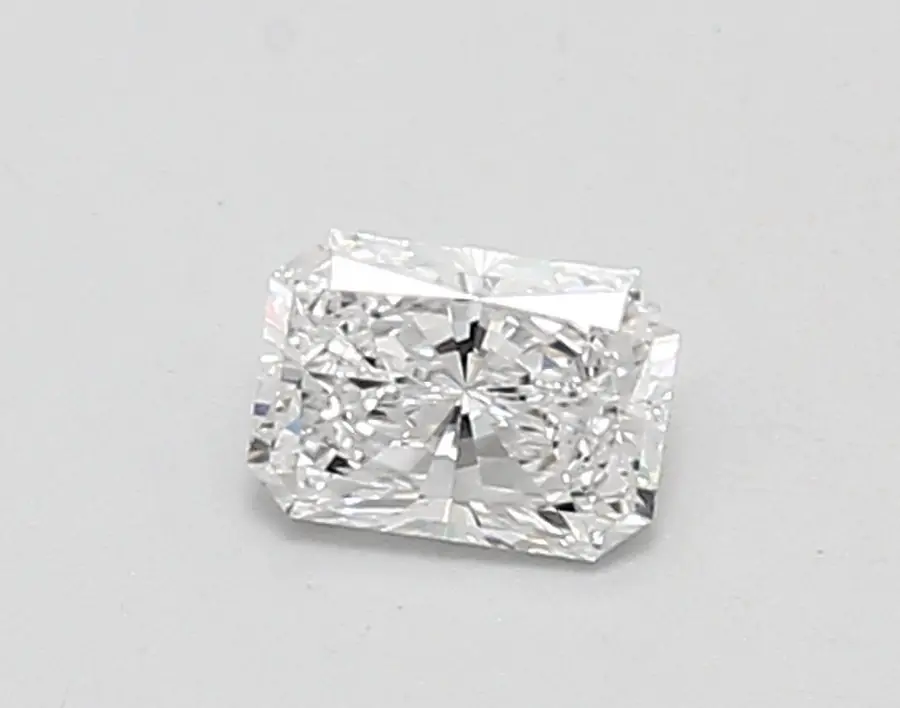 0.44ct D VVS1 Radiant (IGI)