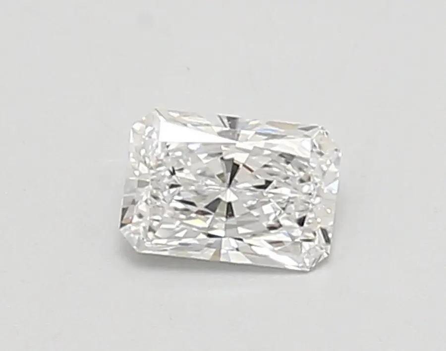 0.44ct D VVS2 Radiant (IGI)